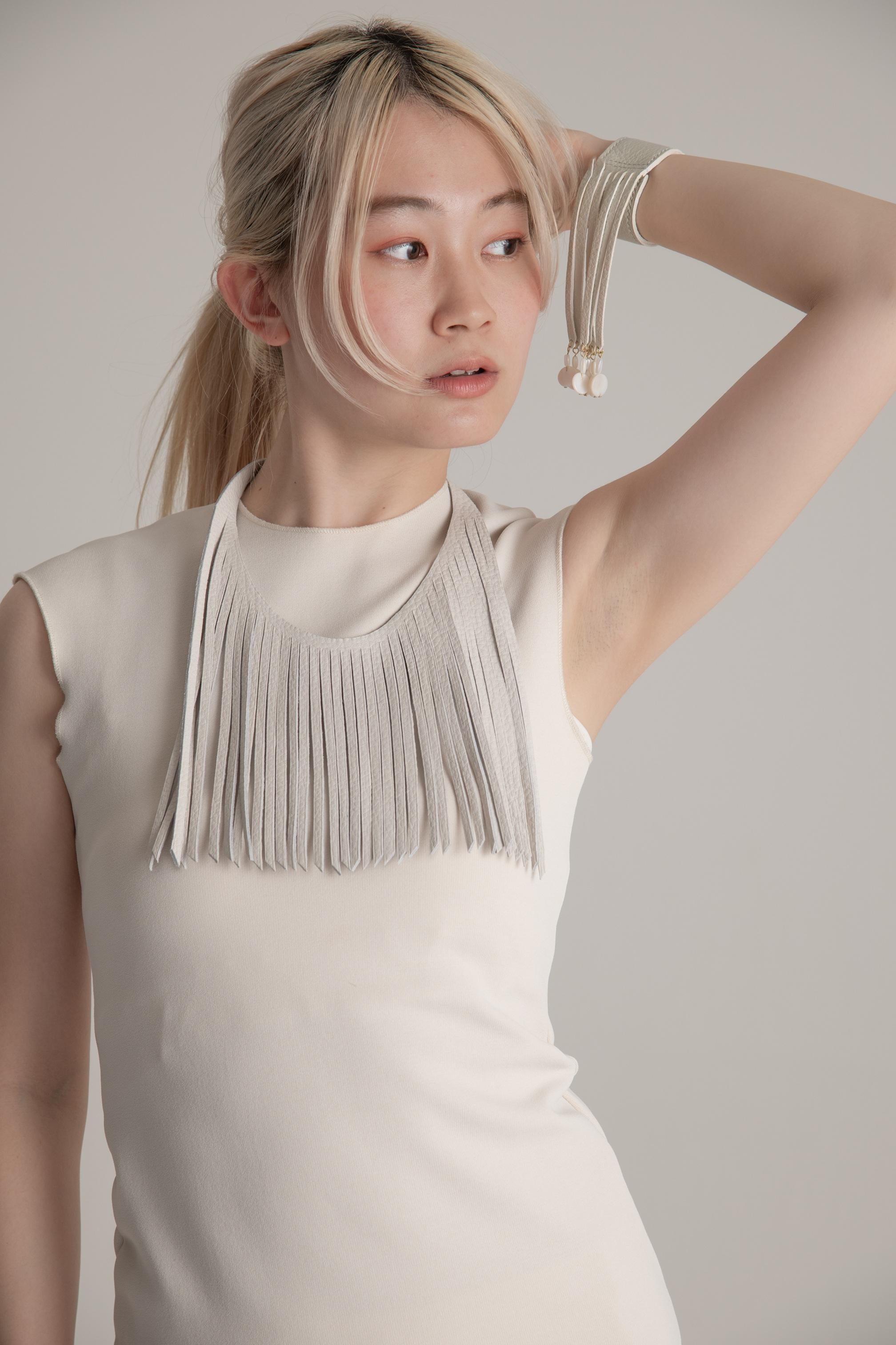 レザーフリンジネックレスWhite cowhide（柳に風001-NEC）柳に風シリーズ